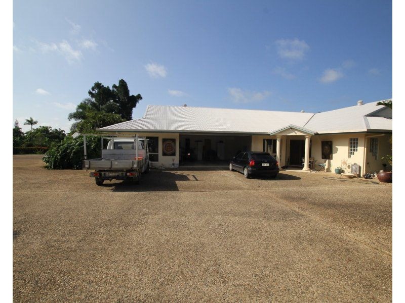 28 Pioneer Street, Bingil Bay QLD 4852