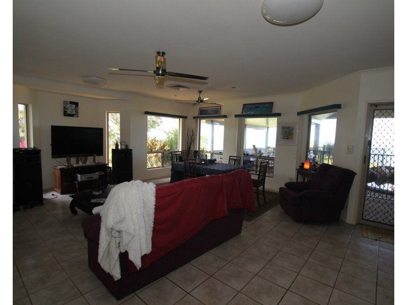 28 Pioneer Street, Bingil Bay QLD 4852