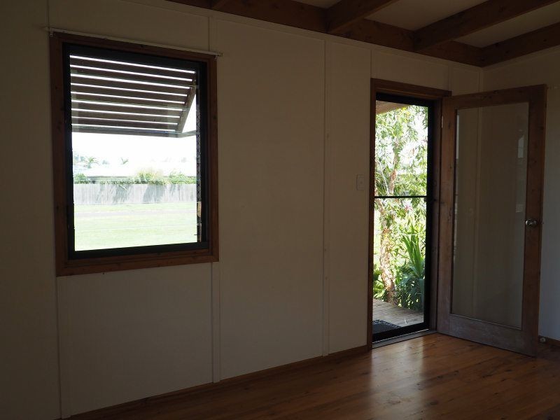 20 Midshipman Street, South Mission Beach QLD 4852