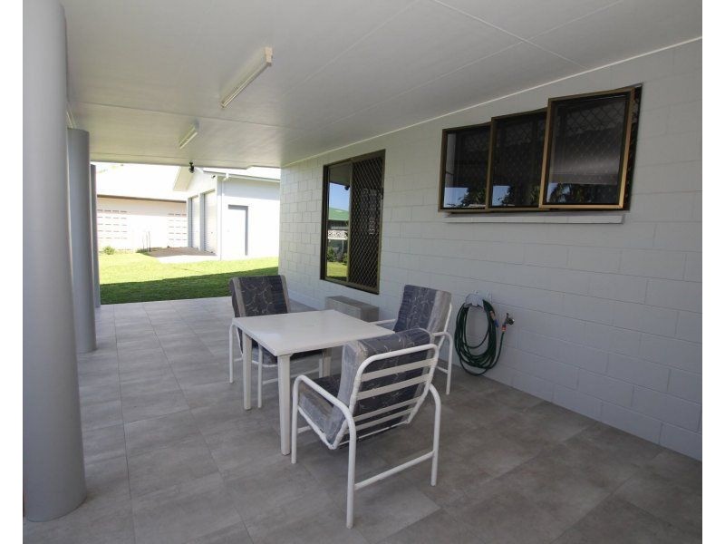 4 Jessie Lane, South Mission Beach QLD 4852