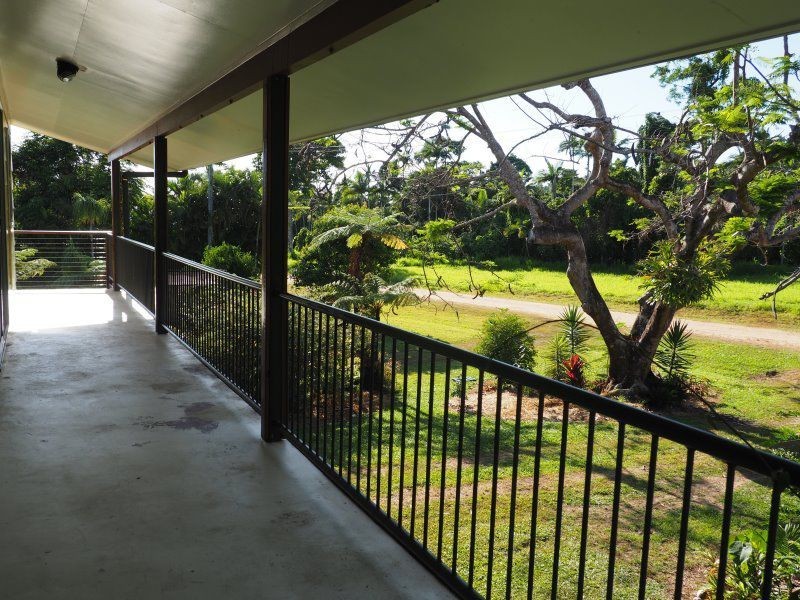 9 Butler Road, Bingil Bay QLD 4852