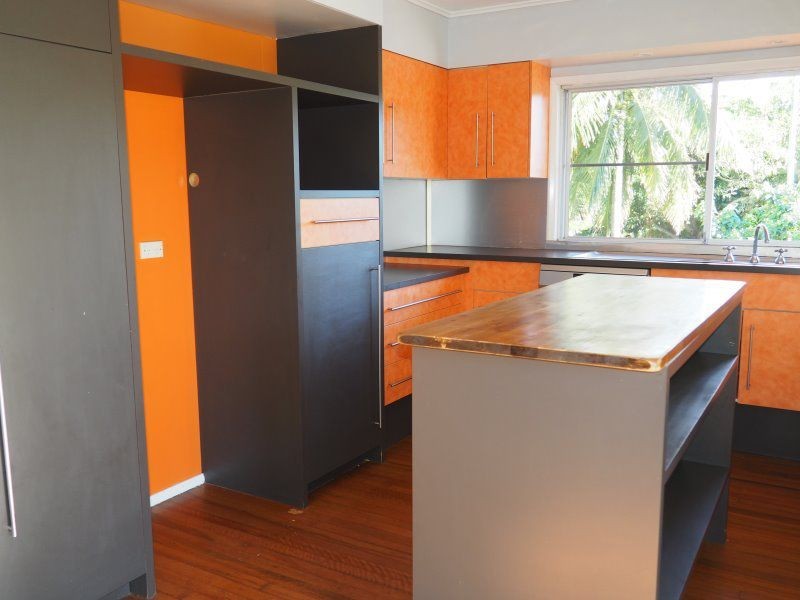 9 Butler Road, Bingil Bay QLD 4852