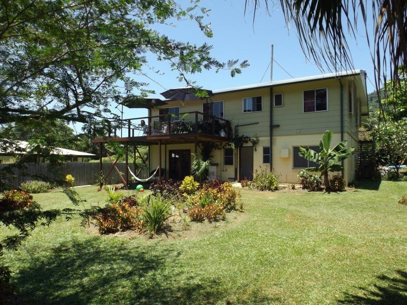9 Butler Road, Bingil Bay QLD 4852