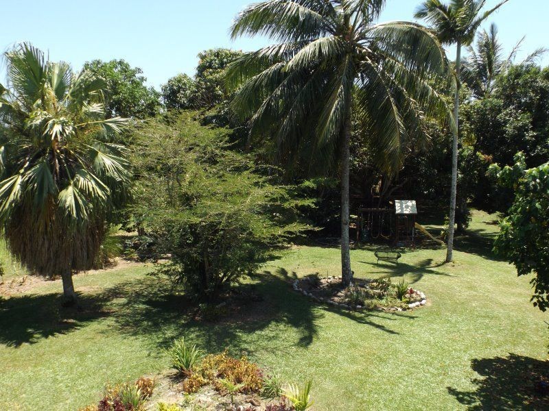 9 Butler Road, Bingil Bay QLD 4852