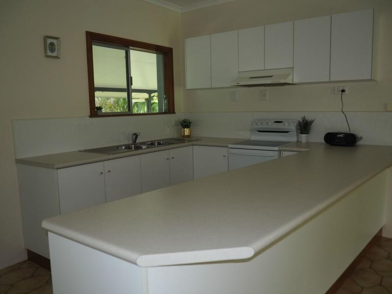 13 Pacific Parade, Mission Beach QLD 4852