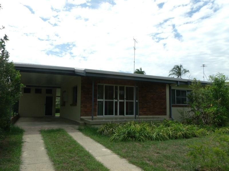 13 Pacific Parade, Mission Beach QLD 4852