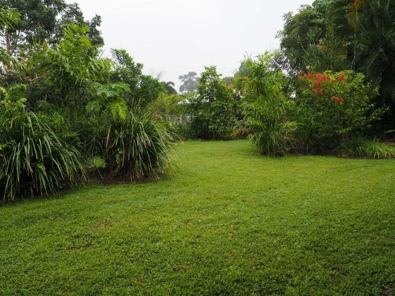 13 Pacific Parade, Mission Beach QLD 4852