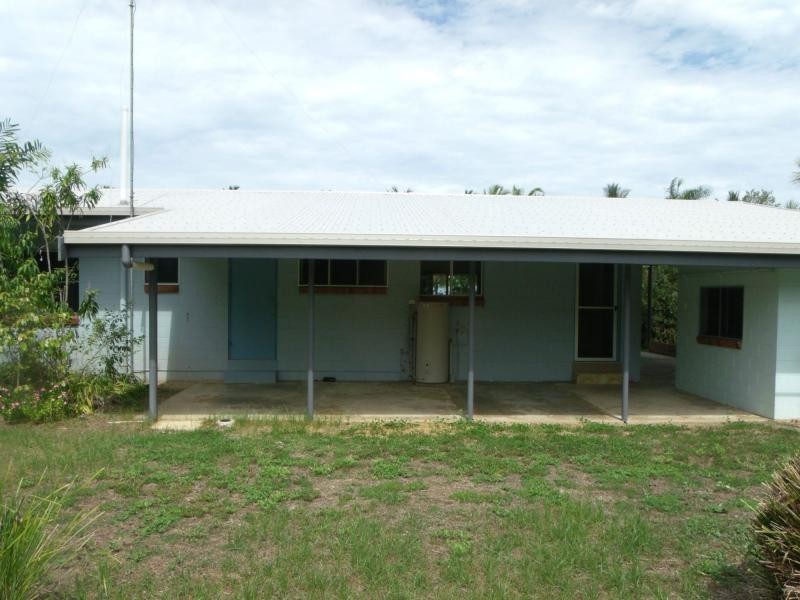 13 Pacific Parade, Mission Beach QLD 4852