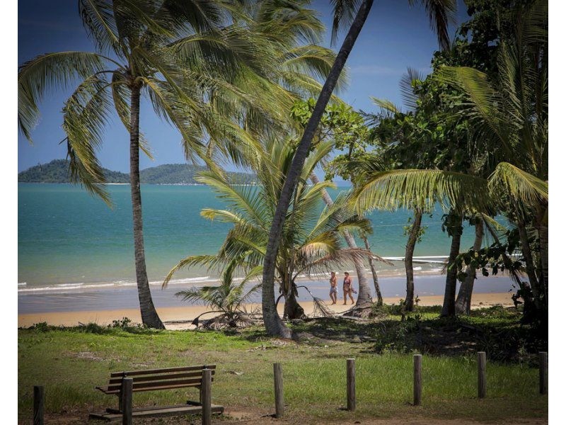 144 Kennedy Esplanade, South Mission Beach QLD 4852
