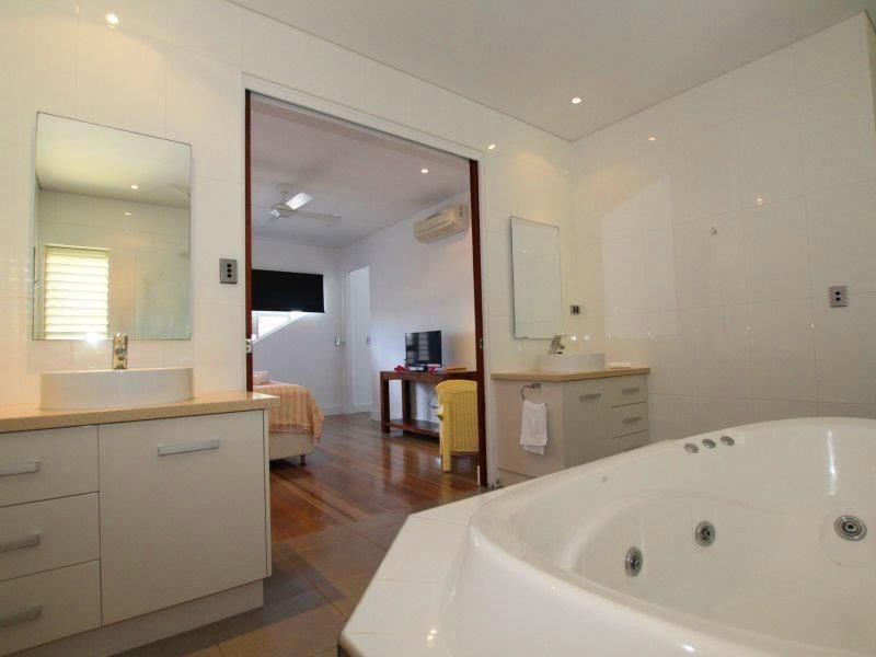 1/2B Reid Road, Wongaling Beach QLD 4852