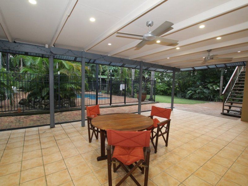 10 Wall Street, South Mission Beach QLD 4852