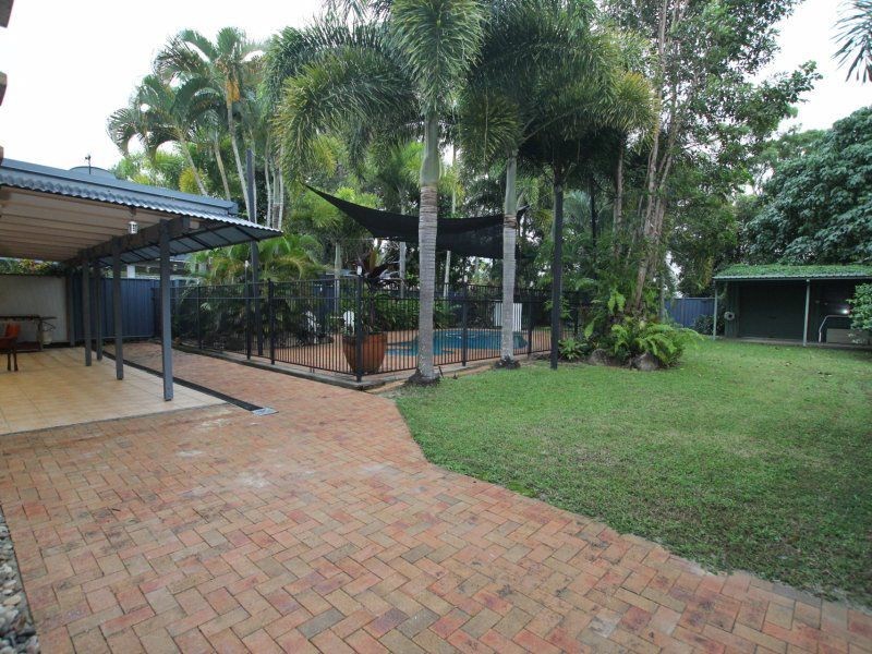 10 Wall Street, South Mission Beach QLD 4852
