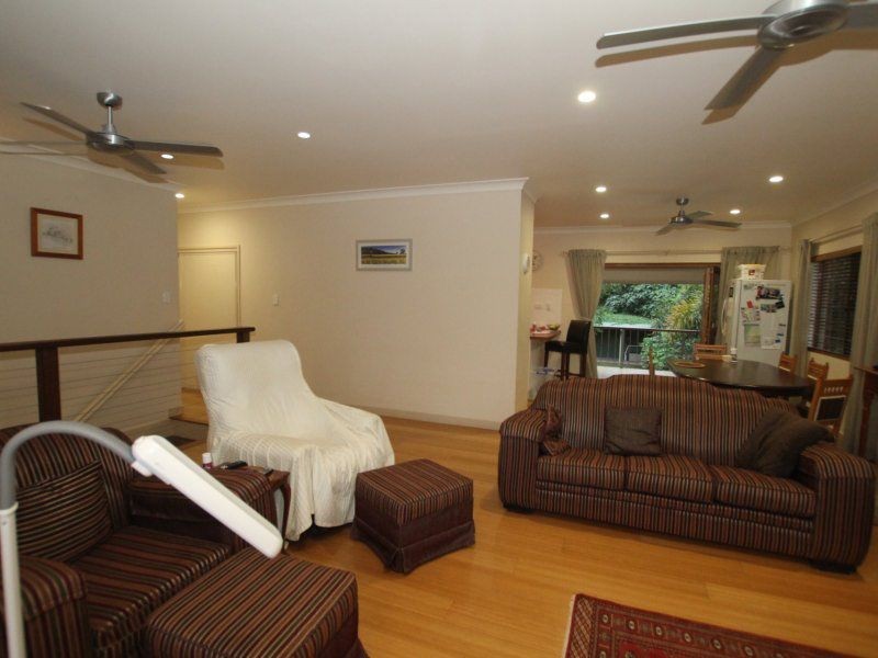 10 Wall Street, South Mission Beach QLD 4852