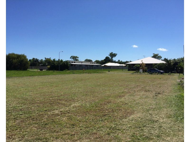 50 Midshipman Street, South Mission Beach QLD 4852