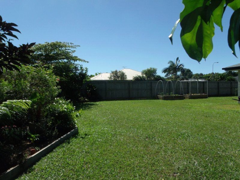 8 Spinnaker Street, South Mission Beach QLD 4852