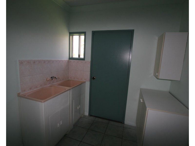 14 Hielscher Street, Tully QLD 4854