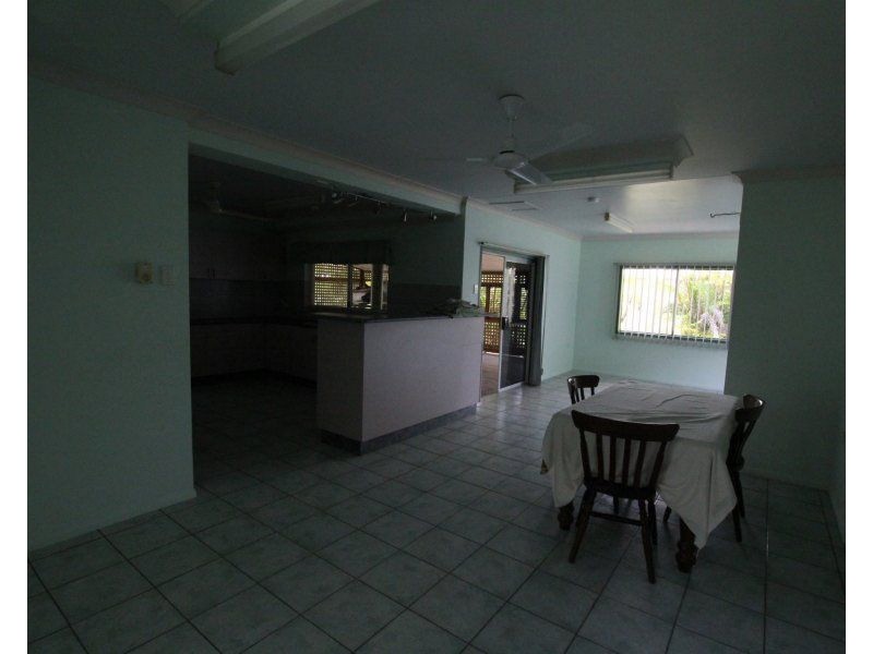 14 Hielscher Street, Tully QLD 4854