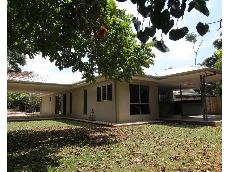 18 Pioneer Street, Bingil Bay QLD 4852