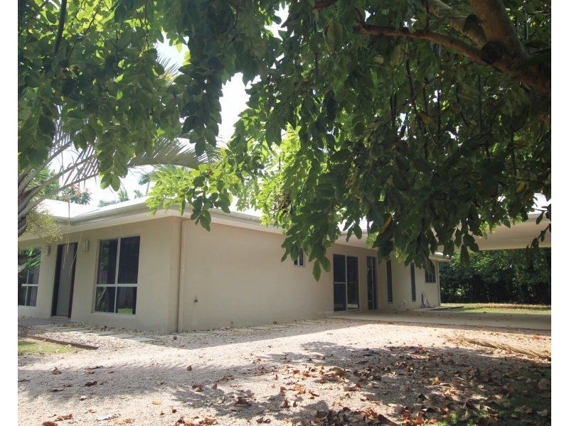 18 Pioneer Street, Bingil Bay QLD 4852