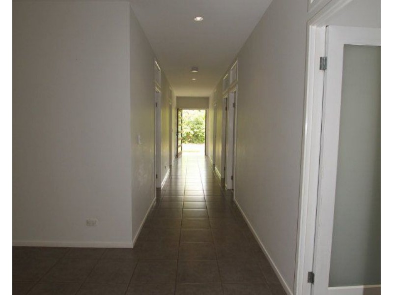 18 Pioneer Street, Bingil Bay QLD 4852