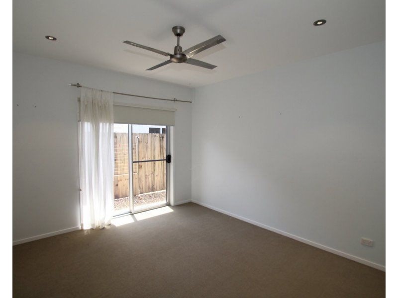 18 Pioneer Street, Bingil Bay QLD 4852
