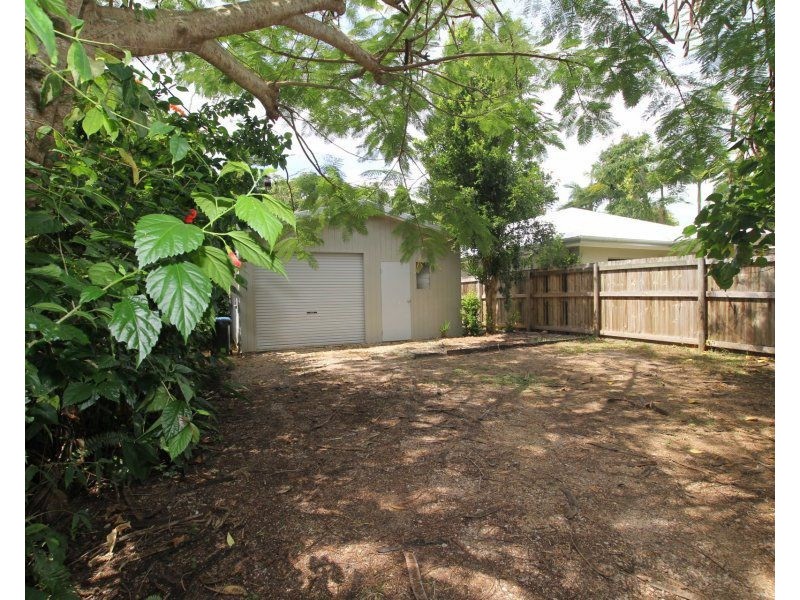 18 Pioneer Street, Bingil Bay QLD 4852
