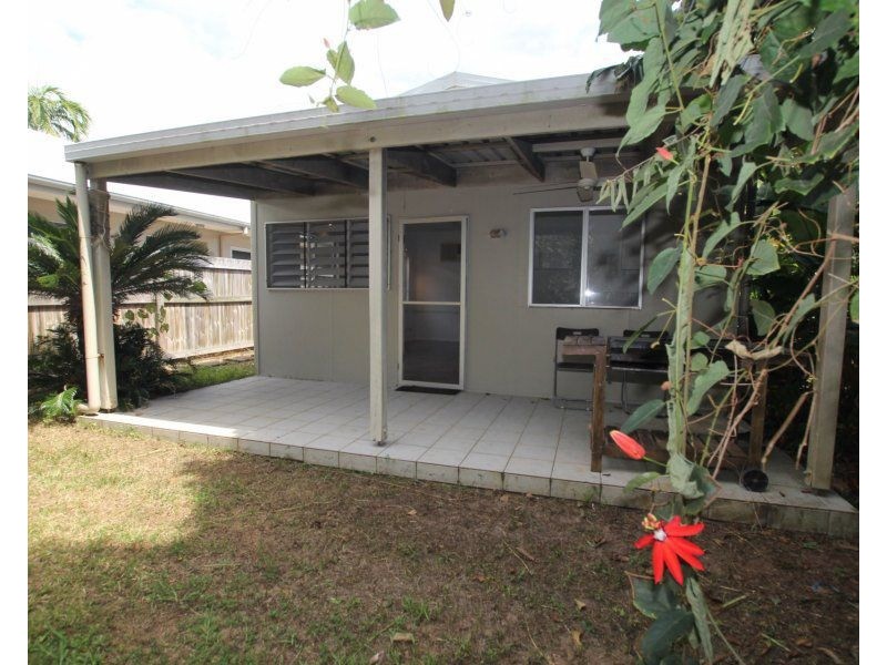 18 Pioneer Street, Bingil Bay QLD 4852