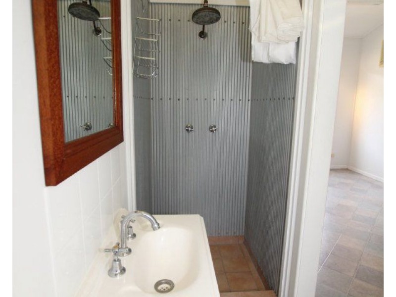 18 Pioneer Street, Bingil Bay QLD 4852