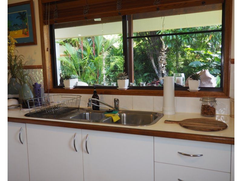 12 Admiralty Street, South Mission Beach QLD 4852