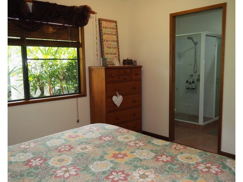 12 Admiralty Street, South Mission Beach QLD 4852