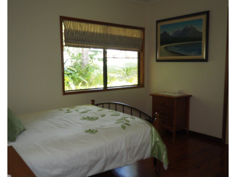 12 Admiralty Street, South Mission Beach QLD 4852