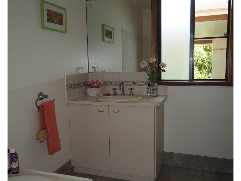 12 Admiralty Street, South Mission Beach QLD 4852