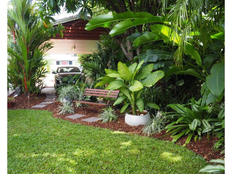 12 Admiralty Street, South Mission Beach QLD 4852