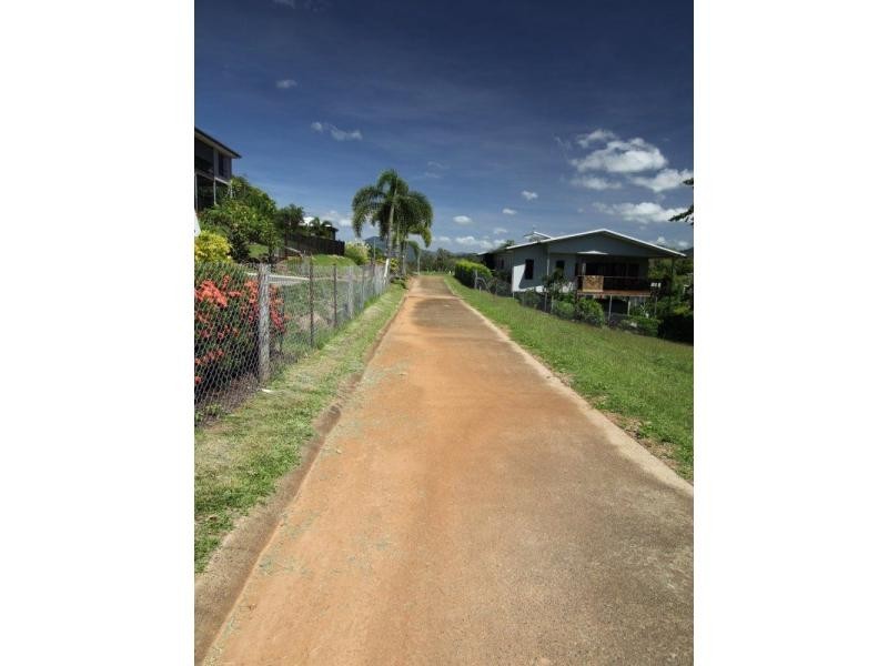 7 Riverside Terrace, South Mission Beach QLD 4852