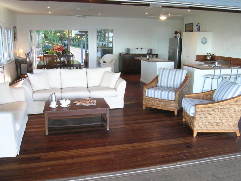 25 Mitchell Street, South Mission Beach QLD 4852