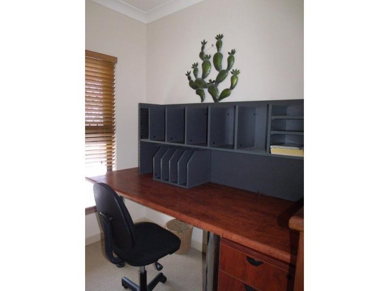 10 Wall Street, South Mission Beach QLD 4852