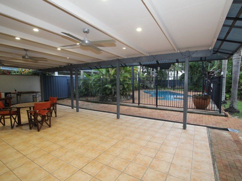10 Wall Street, South Mission Beach QLD 4852