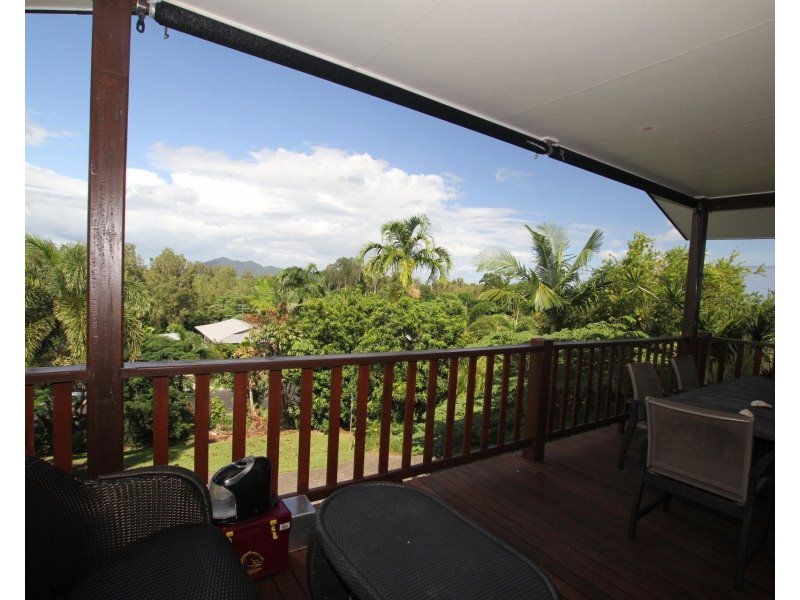 11 Dunkalli Crescent, Wongaling Beach QLD 4852