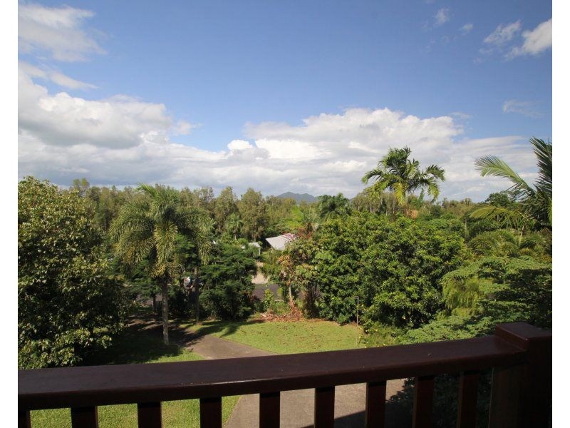 11 Dunkalli Crescent, Wongaling Beach QLD 4852