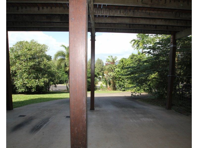 11 Dunkalli Crescent, Wongaling Beach QLD 4852