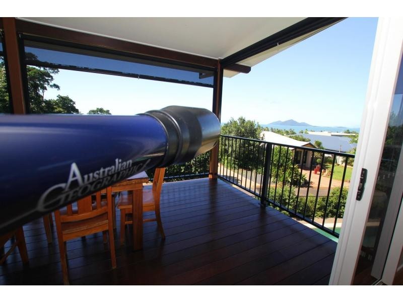 18 Rise Crescent, Mission Beach QLD 4852