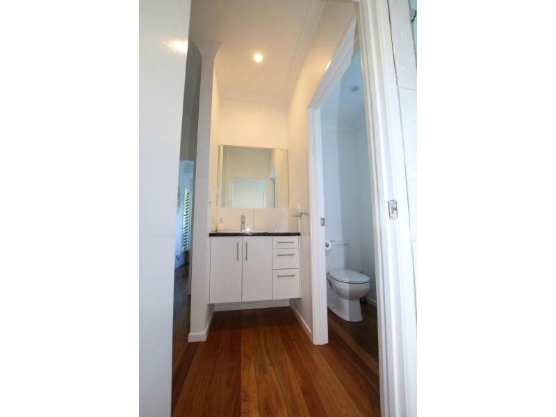 18 Rise Crescent, Mission Beach QLD 4852