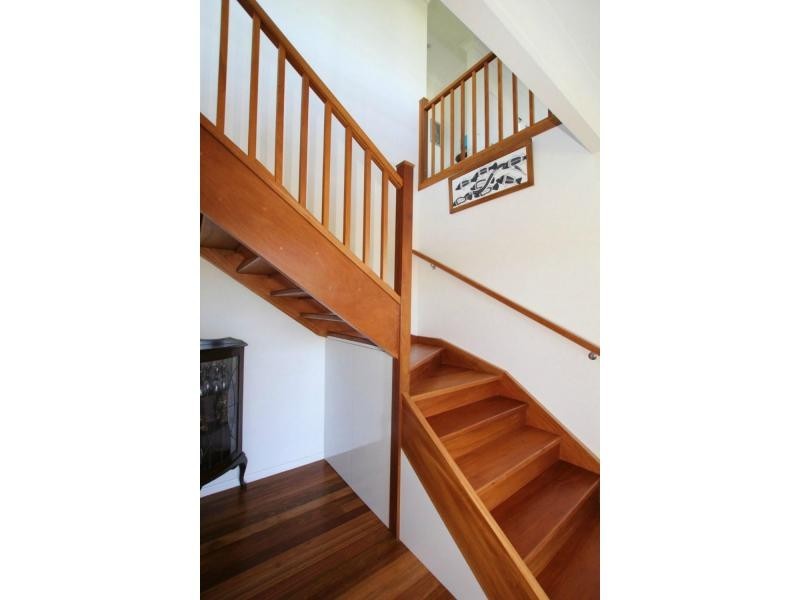 18 Rise Crescent, Mission Beach QLD 4852