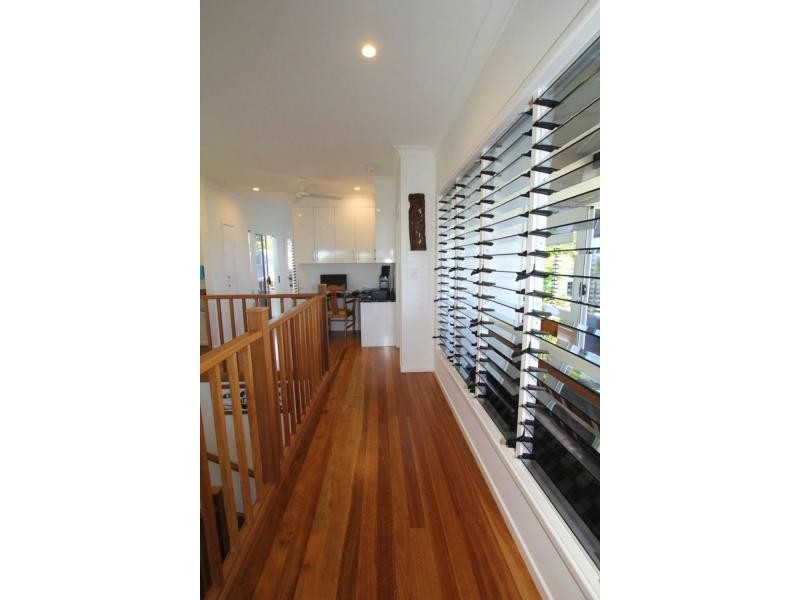 18 Rise Crescent, Mission Beach QLD 4852