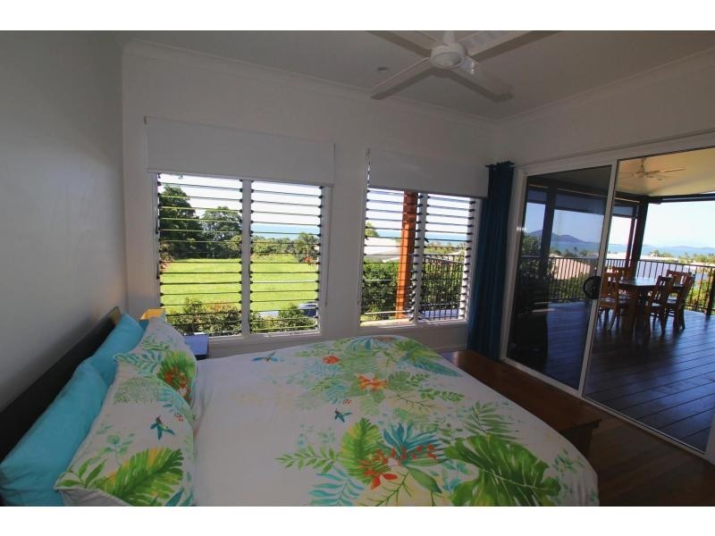 18 Rise Crescent, Mission Beach QLD 4852