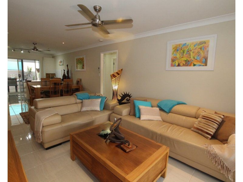 2/6 Hilliar Street, Wongaling Beach QLD 4852