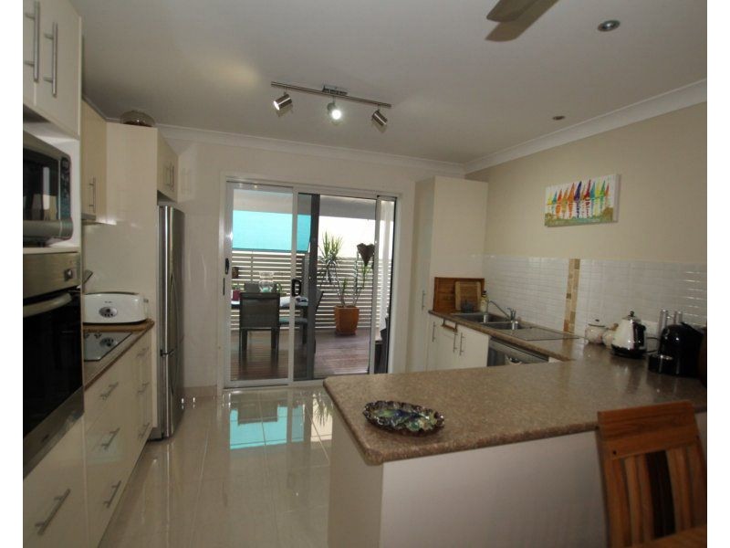 2/6 Hilliar Street, Wongaling Beach QLD 4852