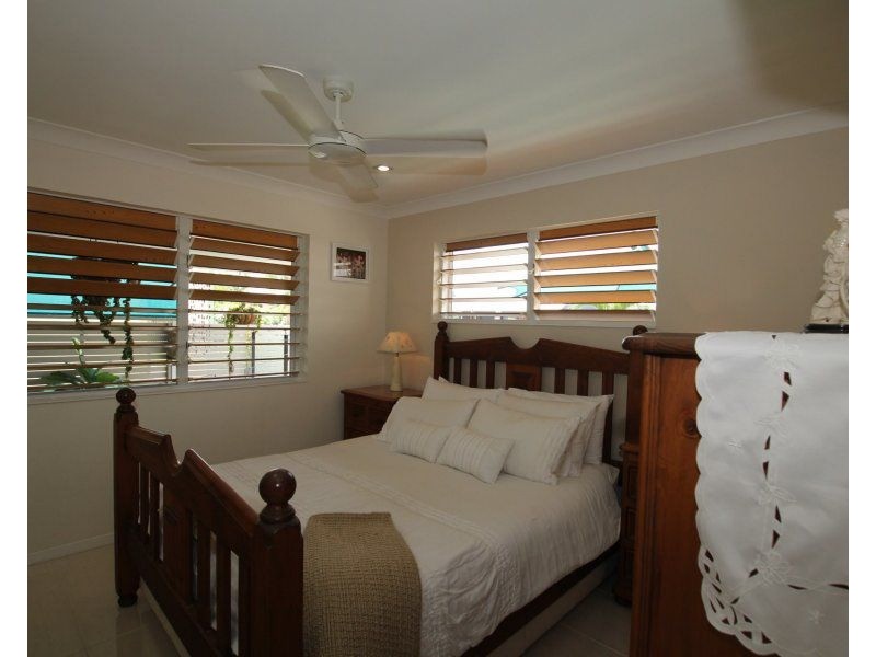 2/6 Hilliar Street, Wongaling Beach QLD 4852