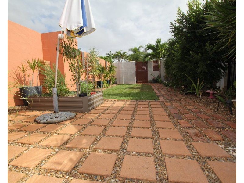 2/6 Hilliar Street, Wongaling Beach QLD 4852