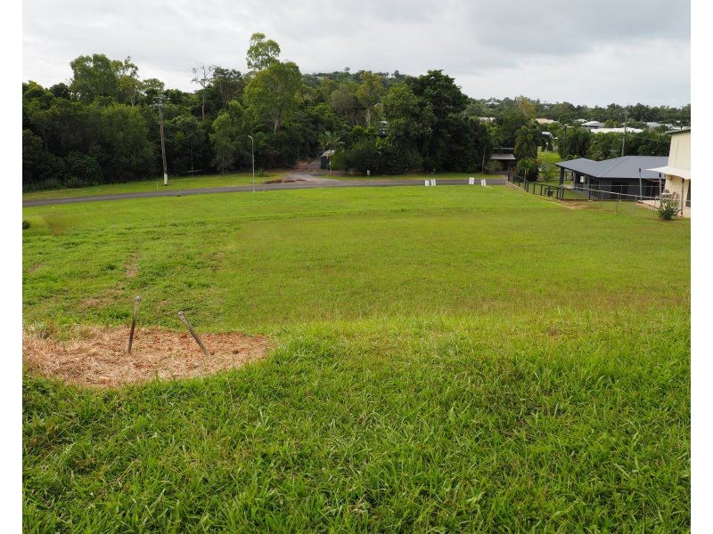 8 Riverside Terrace, South Mission Beach QLD 4852